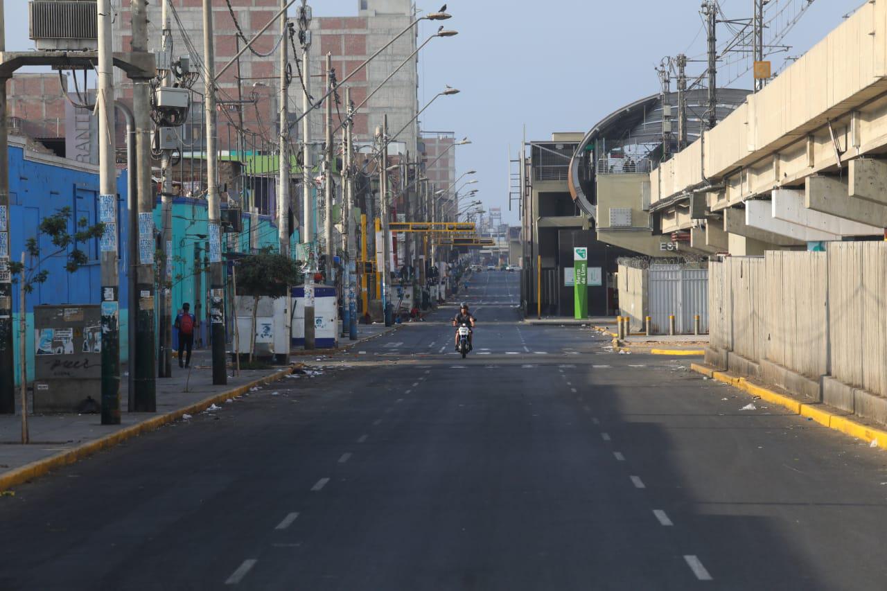 Avenida Aviación pocas personas en las calles por estado de emergencia.

FOTOS:GONZALO CÓRDOVA/GEC