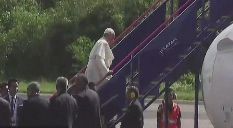 ​Papa Francisco le dice adiós a Puerto Maldonado y parte a Lima - EN VIVO