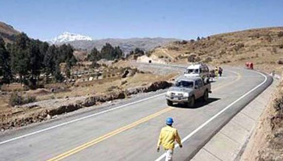 Ministro de Transportes anuncia nueva carretera Puno-Arequipa 