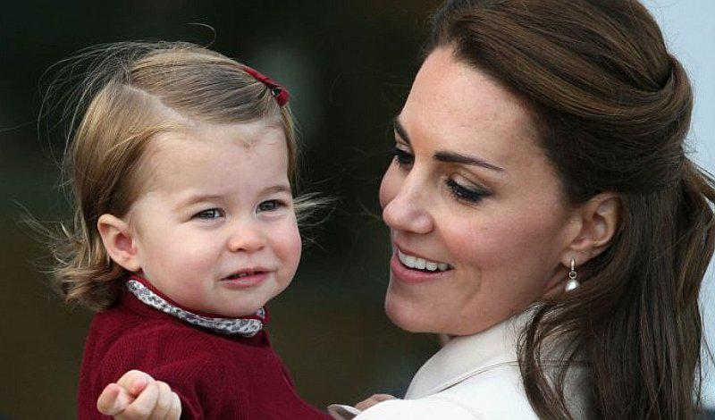 Princesa Charlotte captó la atención de los asistentes en boda real