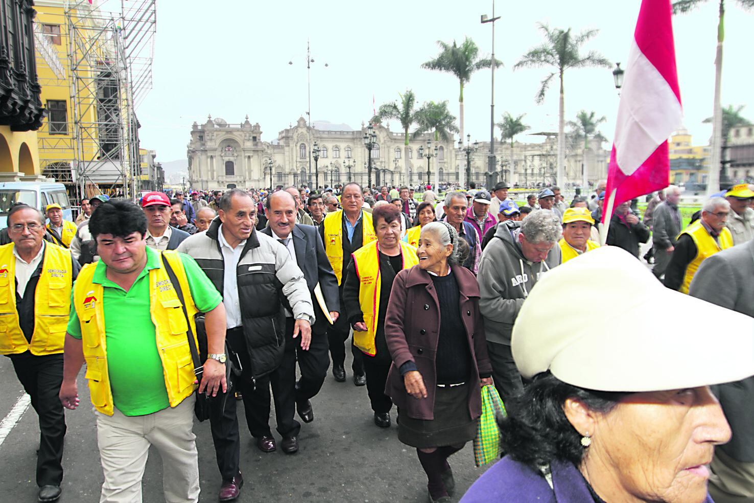 Fonavistas hacen temblar a Ollanta Humala