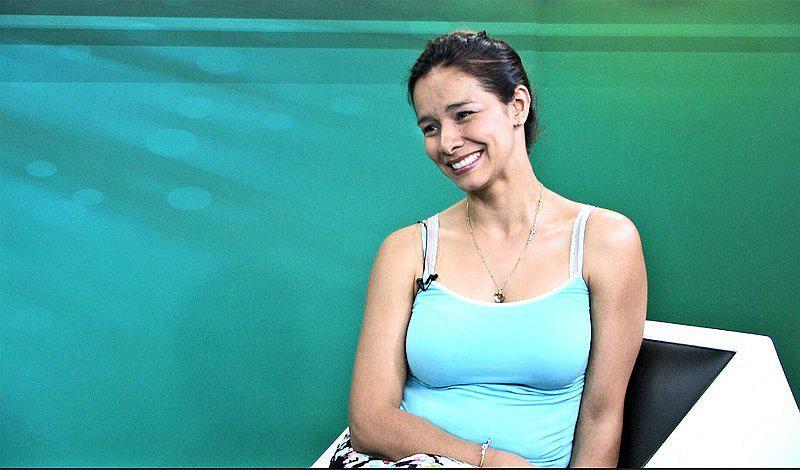 Maricielo Effio  confesó  detalles  de su vida sentimental en Pandora Slam