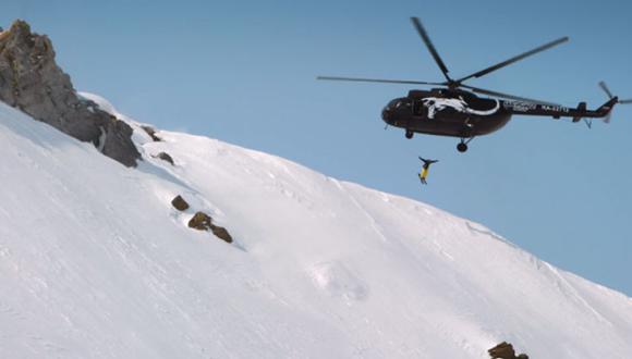 Esquiador ruso se lanza a cráter de un volcán