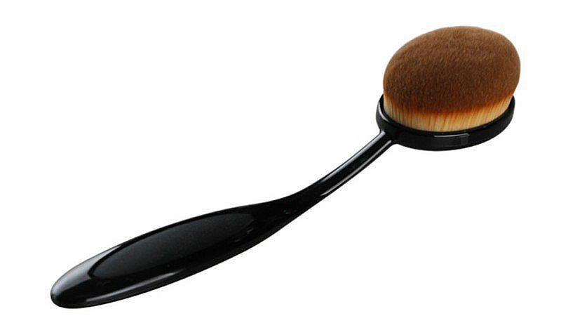 Conoce los beneficios de las brochas ovaladas 'toothbrush' 