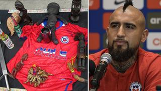 Perú vs. Chile: Chamanes aplicaron "magia negra" sobre camiseta chilena│VIDEO