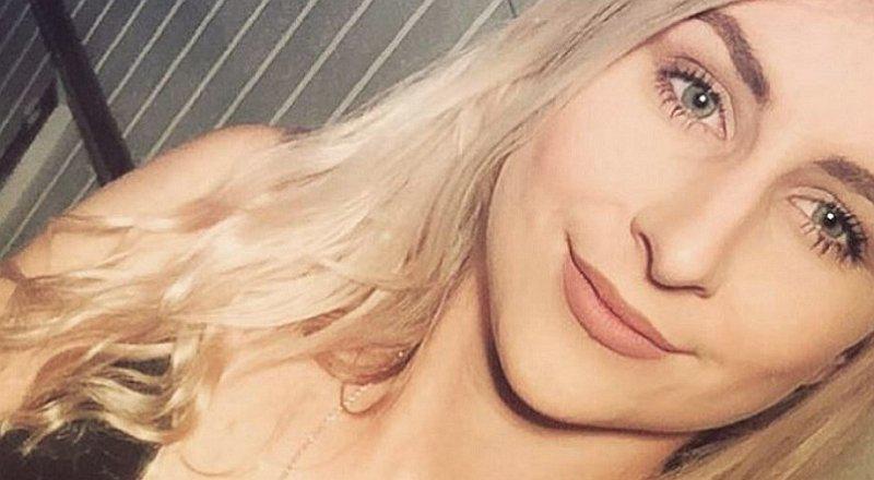 Mujer quiso sacarse 'selfie' desde su segundo piso, tropezó y murió