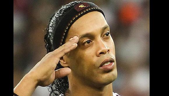 Ronaldinho hace sorprendente confesión y preocupa a sus hinchas
