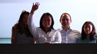 Keiko Fujimori realiza balconazo junto a su familia y espera pasar a la segunda vuelta electoral 