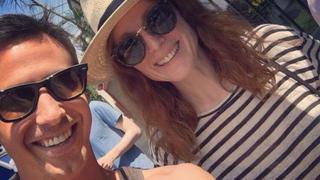 Julianne Moore está de visita en Perú y se toma selfie con Bruno Ascenzo    