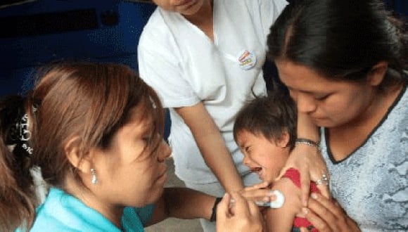 Pasco: Sospechosamente bebe muere después de recibir una vacuna