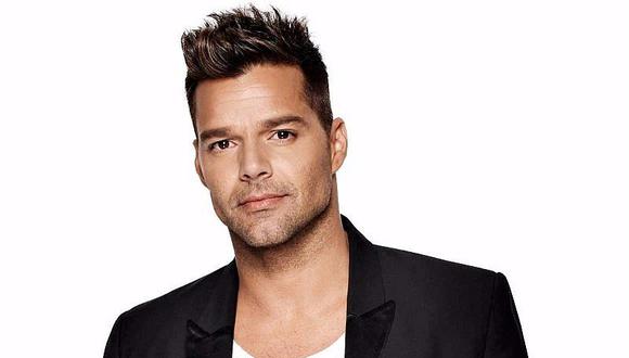 Ricky Martin se quita prenda íntima y hace algo insólito [FOTO]