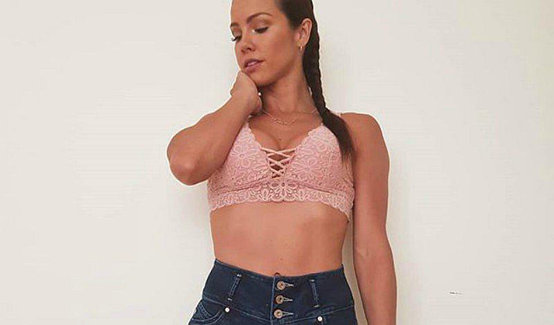 Paloma Fiuza muestra sensualidad con fotos en bikini