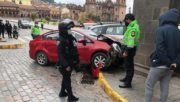 Agentes de la Comisaría de Cusco llegaron hasta el lugar a fin de determinar responsabilidades.