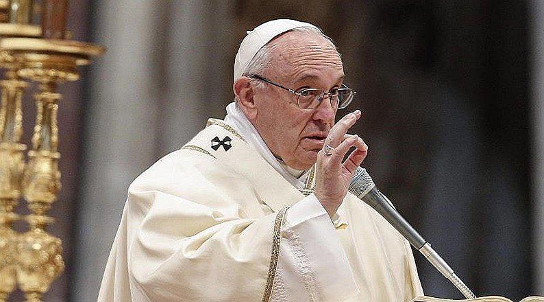 Papa Francisco culpa a los fabricantes de armas de los atentados en Bruselas 