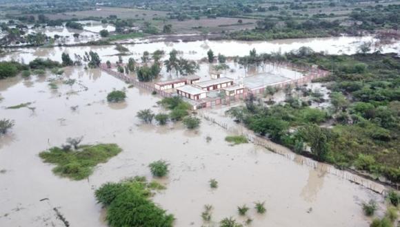 El alcalde de Pacora solicitó el apoyo de las Fuerzas Armadas para ayudar a evacuar a las familias afectada. (Foto: Andina)