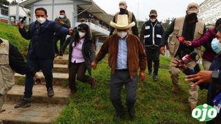 Pedro Castillo acompaña a su esposa a local de votación: “casados desde 1999″ 