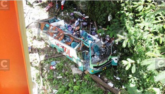  Chanchamayo: 16 muertos y 32 heridos deja caída de bus a abismo [FOTOS]