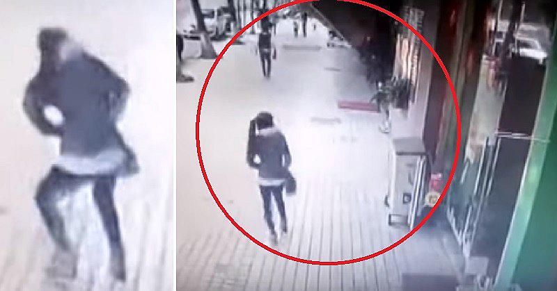 Letrero de restaurante cayó sobre mujer y ella vive para contarlo (VIDEO)