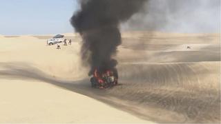 Se incendia el auto de piloto argentina en el Rally Dakar (VIDEO)