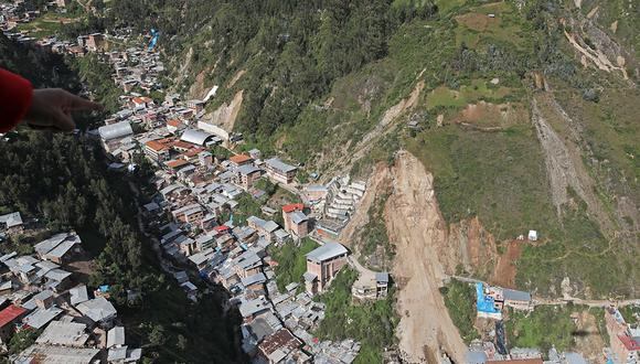 El deslizamiento en el centro poblado de Retamas, provincia de Pataz, La Libertad, va dejando siete fallecidos hasta el sábado 19 de marzo. (Foto: Presidencia)