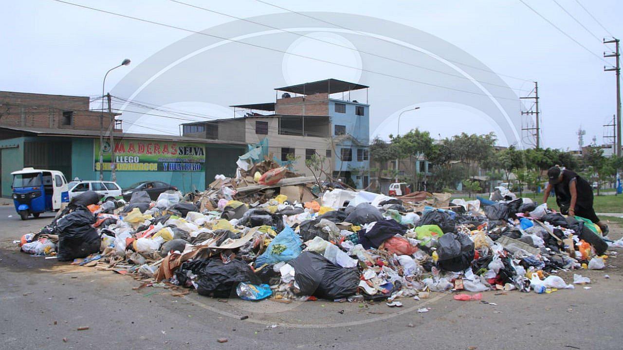 Basura retorna a las calles de Villa María del Triunfo (FOTOS)