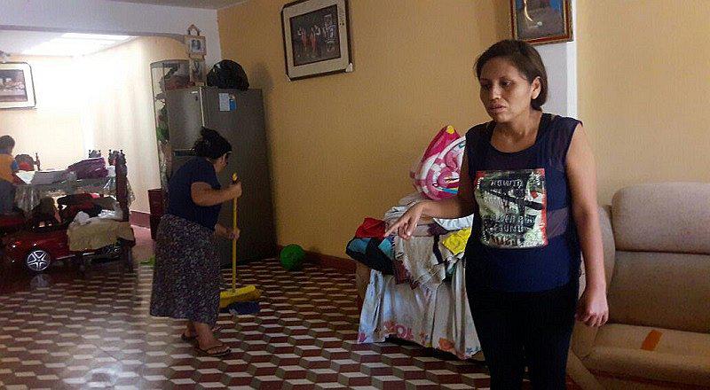 Una familia completa es encerrada mientras delincuentes roban su casa en VES