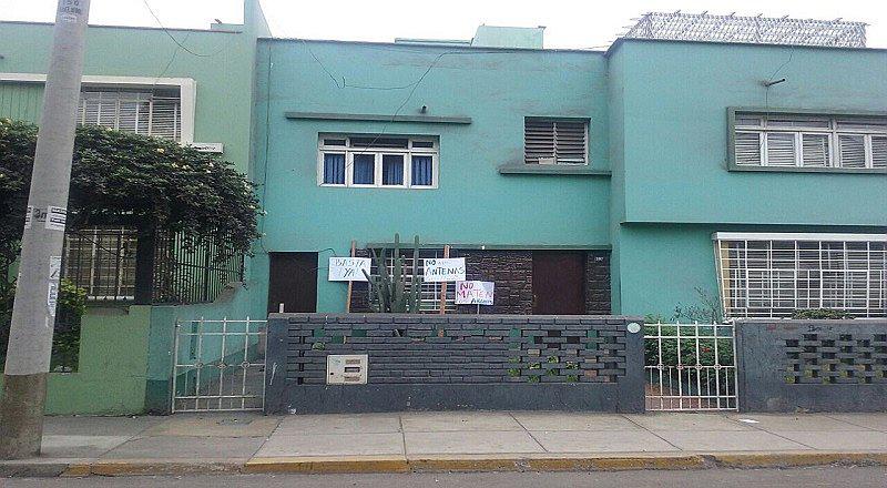 ​Pueblo Libre: Vecinos con carteles impiden instalación de una antena [VIDEO]