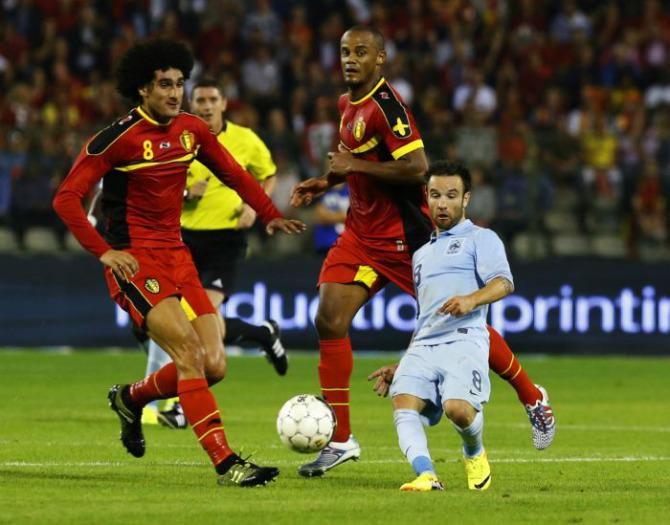 Foto de futbolista Mathieu Valbuena está dando la vuelta al mundo