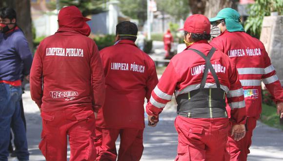 Arequipa: 27 trabajadores de limpieza pública de la municipalidad provincial de Arequipa dieron positivo a COVID-19 y suspenden recojo de basura.