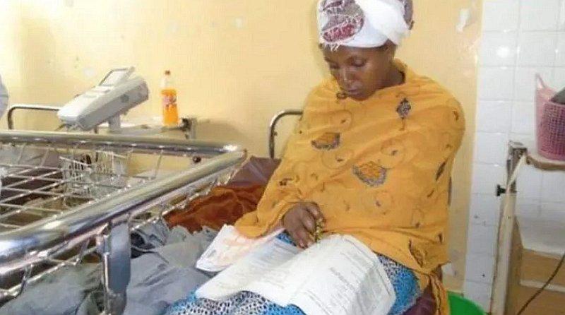 Mujer da exámenes finales 30 minutos después de dar a luz | FOTOS