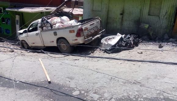 Arequipa: la víctima mortal quedó atrapado entre los fierros retorcidos.  (Foto: GEC)