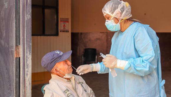 Áncash: los profesionales de salud aplicaron pruebas de antígeno a las personas vulnerables de Chimbote. (Foto: Red de Salud Pacífico Norte)