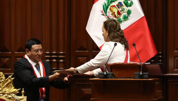 Dina Boluarte con Alejandro Soto en el Congreso. ( Foto: Jorge Cerdan/ GEC)