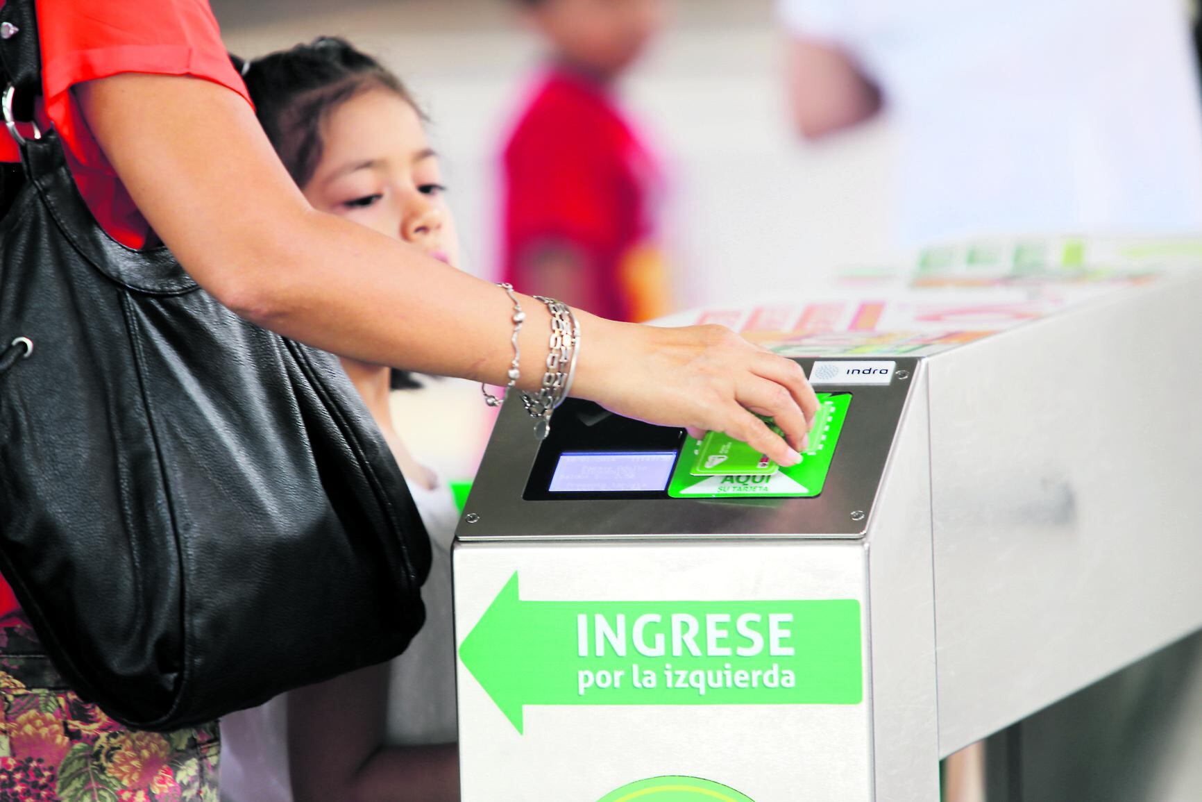 Usan tarjeta antigua en Metro de Lima