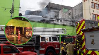 ​Voraz incendio devoró puestos en galería del jirón Ayacucho (FOTOS y VIDEOS)