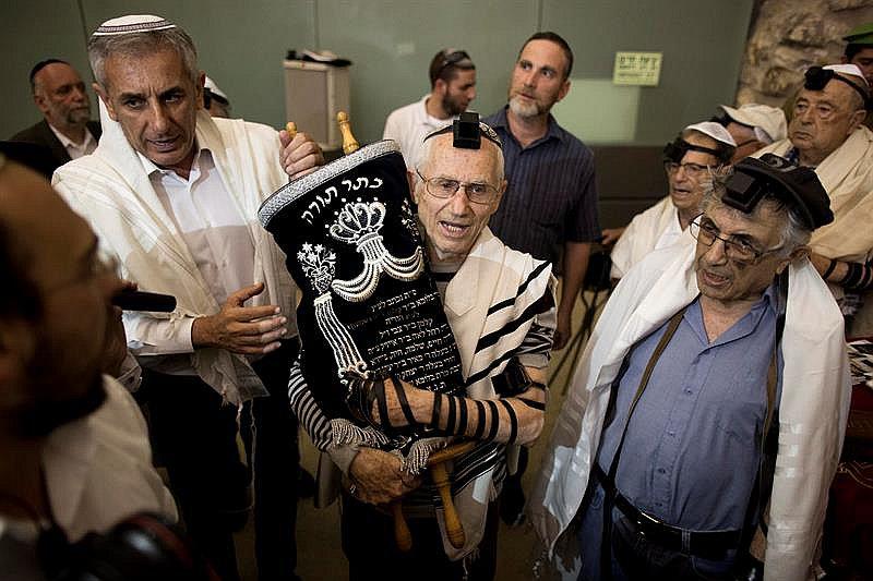 Israel: Sobrevivientes del Holocausto vencen a nazis y celebran Bar Mitzvah 