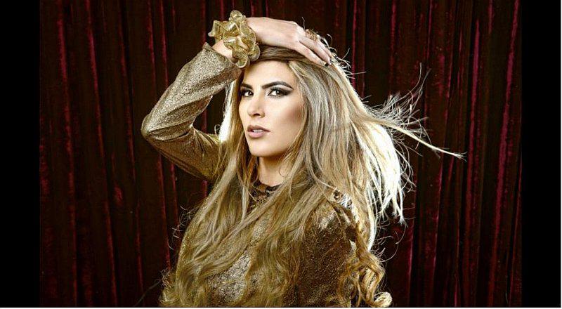 Antonella Pellegrino presenta su canción "Tu mirada"