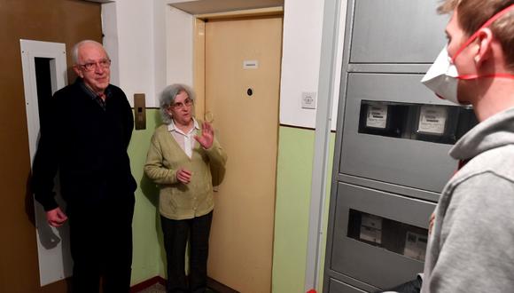 Actualmente la pareja vive confinada en la planta superior de su hogar, esperando a que pase la crisis sanitaria en la que se encuentra España. (Foto referencial: AFP/Pau Barrena)