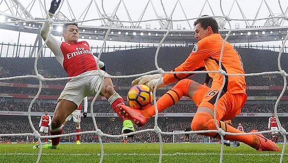 Premier League: Alexis Sánchez anota con mano y Arsenal vuelve a ganar