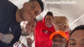 Cueva, Advíncula, Tapia y compañía llegaron a Lima para disputar las Eliminatorias