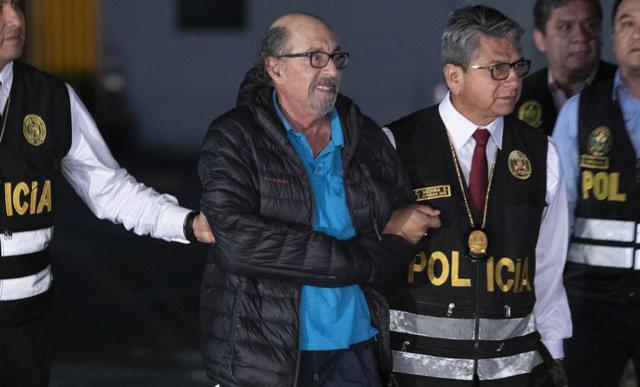 El excongresista Edwin Donayre fue capturado la noche del miércoles 30 de octubre, en la avenida Buenos Aires, cerca de la plaza de armas, en el distrito de Puente Piedra por la Policía Nacional del Perú (PNP) tras permanecer casi 6 meses prófugo de la justicia. (Foto: José Rojas/GEC)