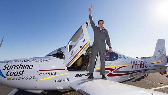 Adolescente australiano es el piloto más joven en sobrevolar solo la Tierra 
