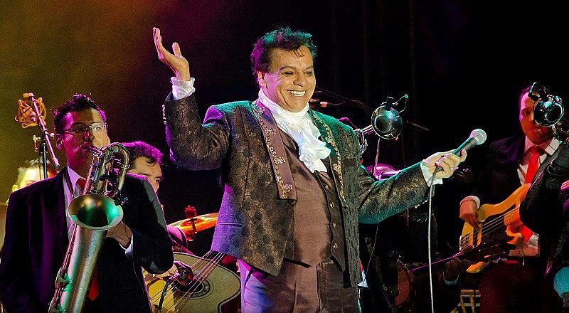 Juan Gabriel: Aseguran terrorífico mensaje escondido en una canción [VIDEO]