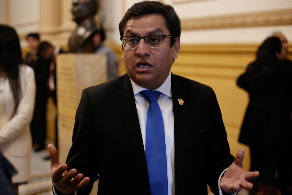 		congresita, cesar vasquez./joel alonzo 77695	