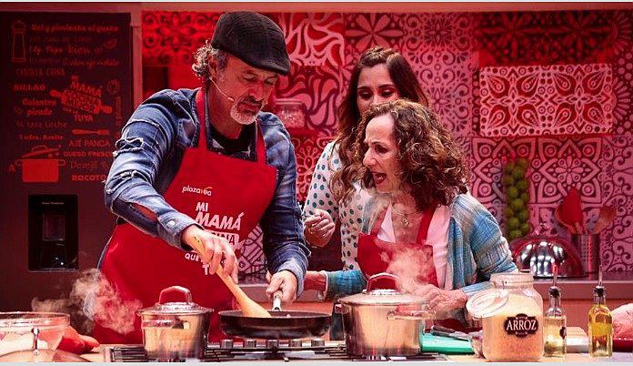 Carlos Alcántara revela que se quemó las manos en 'Mi mamá cocina mejor que la tuya' (FOTOS)