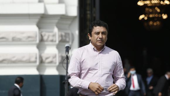 Guillermo Bermejo cuestionó que legisladores de Perú Libre apoyaran censura de ministra Betssy Chávez.