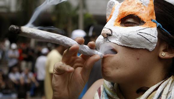 Miles de colombianos marchan a favor del consumo legal público de la marihuana