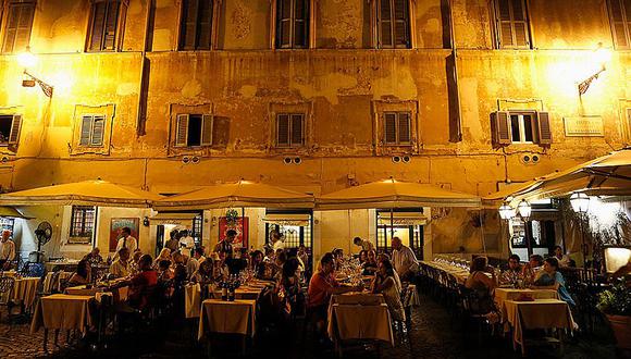Restaurante italiano hace descuento de la cuenta por "niños educados" 