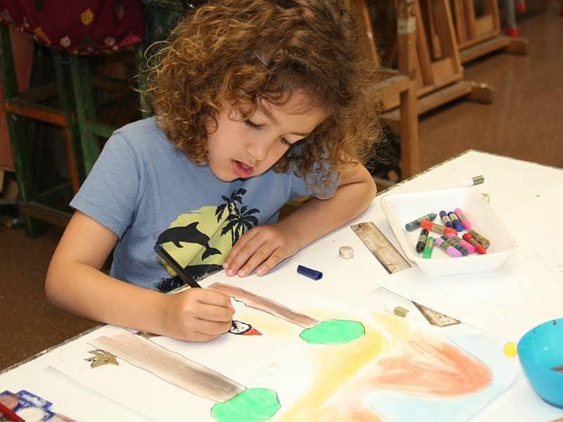 ¡Atención papás! Por esta razón deben revisar los dibujos de sus hijos