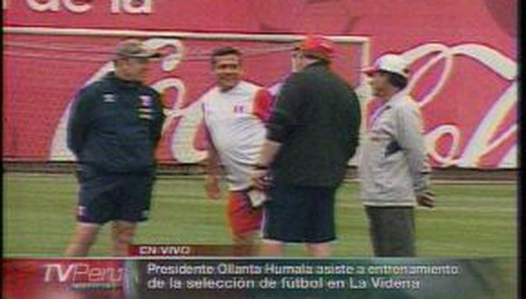 Presidente Humala entrena con la selección de fútbol en la Videna 